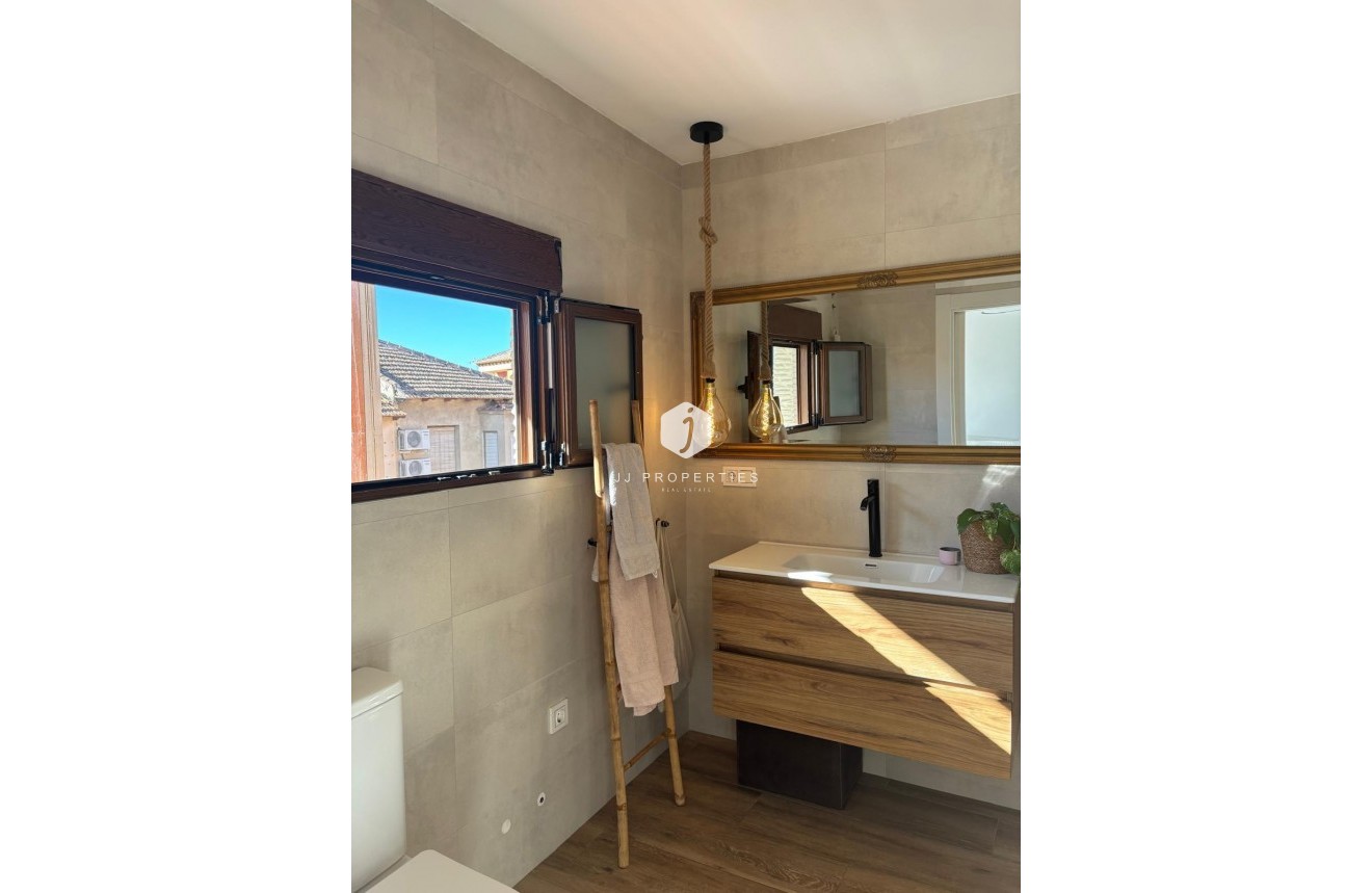 Resale - Apartment / flat -
Almoradí - Centro Urbano 2