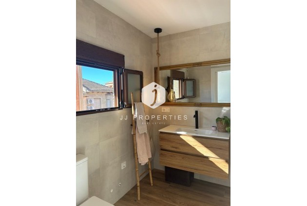 Resale - Apartment / flat -
Almoradí - Centro Urbano 2