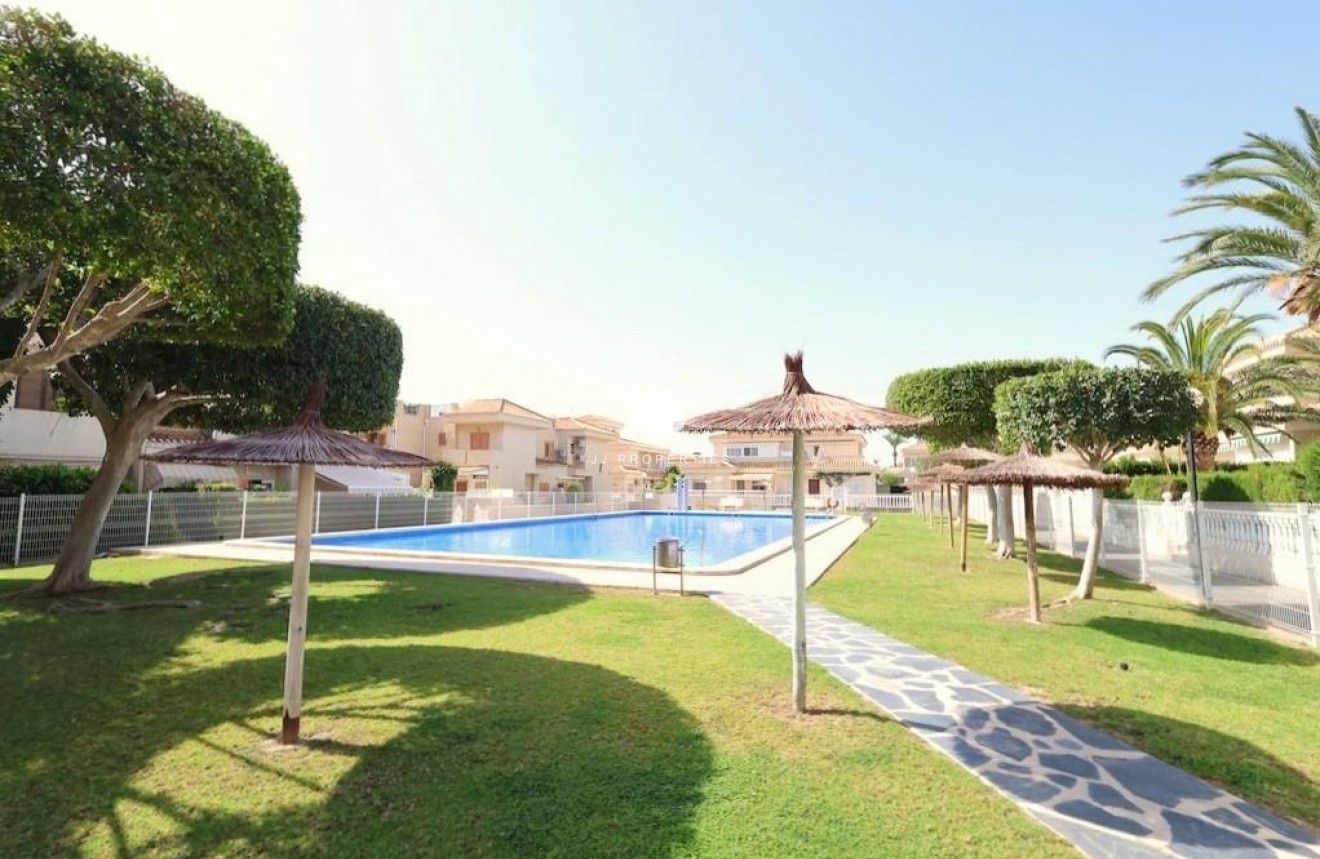 Tweedehands - Appartement / flat -
Orihuela Costa - Costa Blanca