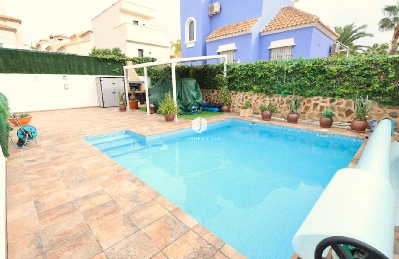 Resale - Villa -
San Miguel de Salinas - Inland
