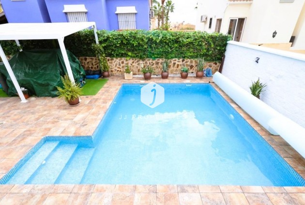 Resale - Villa -
San Miguel de Salinas - Inland