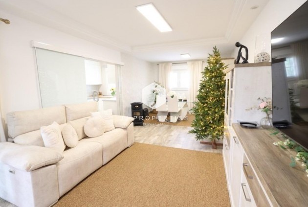 Resale - Villa -
San Miguel de Salinas - Inland