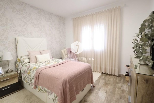 Resale - Villa -
San Miguel de Salinas - Inland
