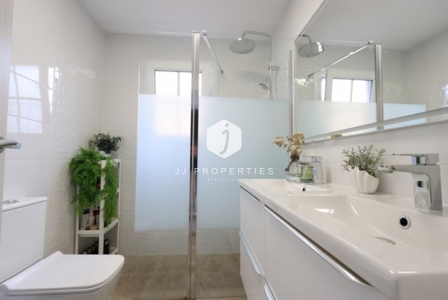 Resale - Villa -
San Miguel de Salinas - Inland