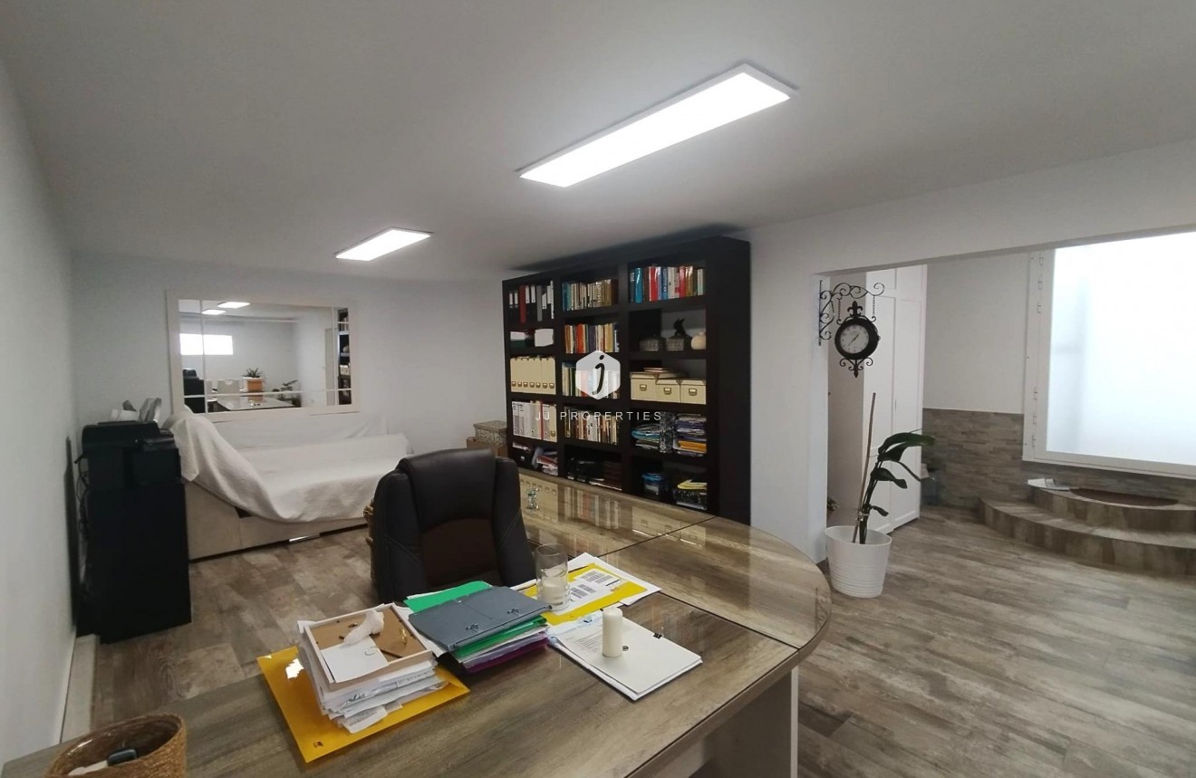 Resale - Villa -
San Miguel de Salinas - Inland