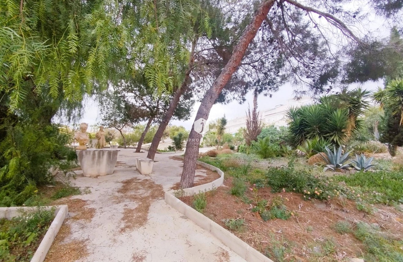 Resale - Villa -
San Miguel de Salinas - Inland