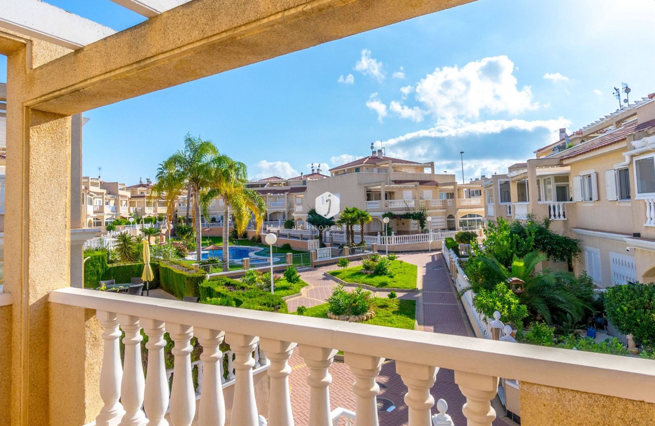 Resale - Duplex -
Orihuela Costa - Playa Flamenca