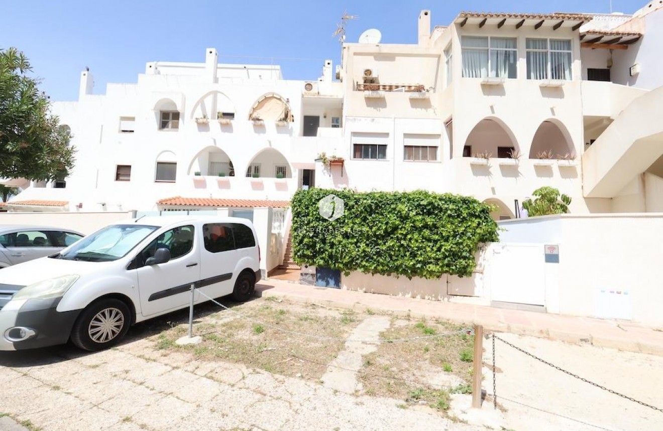 D'occasion - Bungalow -
Orihuela Costa - Costa Blanca