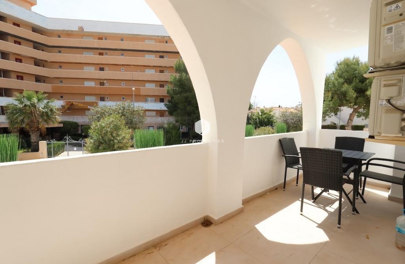 D'occasion - Bungalow -
Orihuela Costa - Costa Blanca