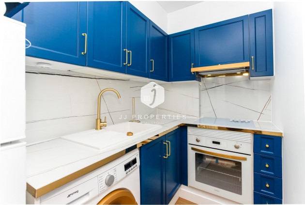 Resale - Apartment / flat -
Torrevieja - Centro