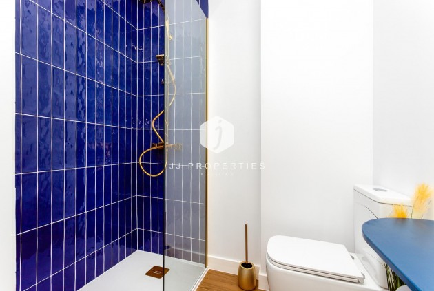 Resale - Apartment / flat -
Torrevieja - Centro