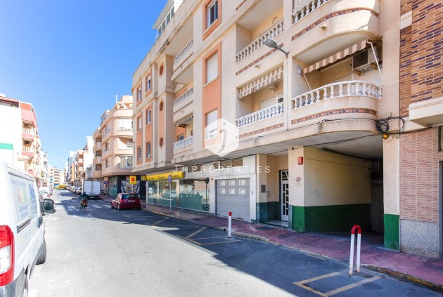 Resale - Apartment / flat -
Torrevieja - Centro