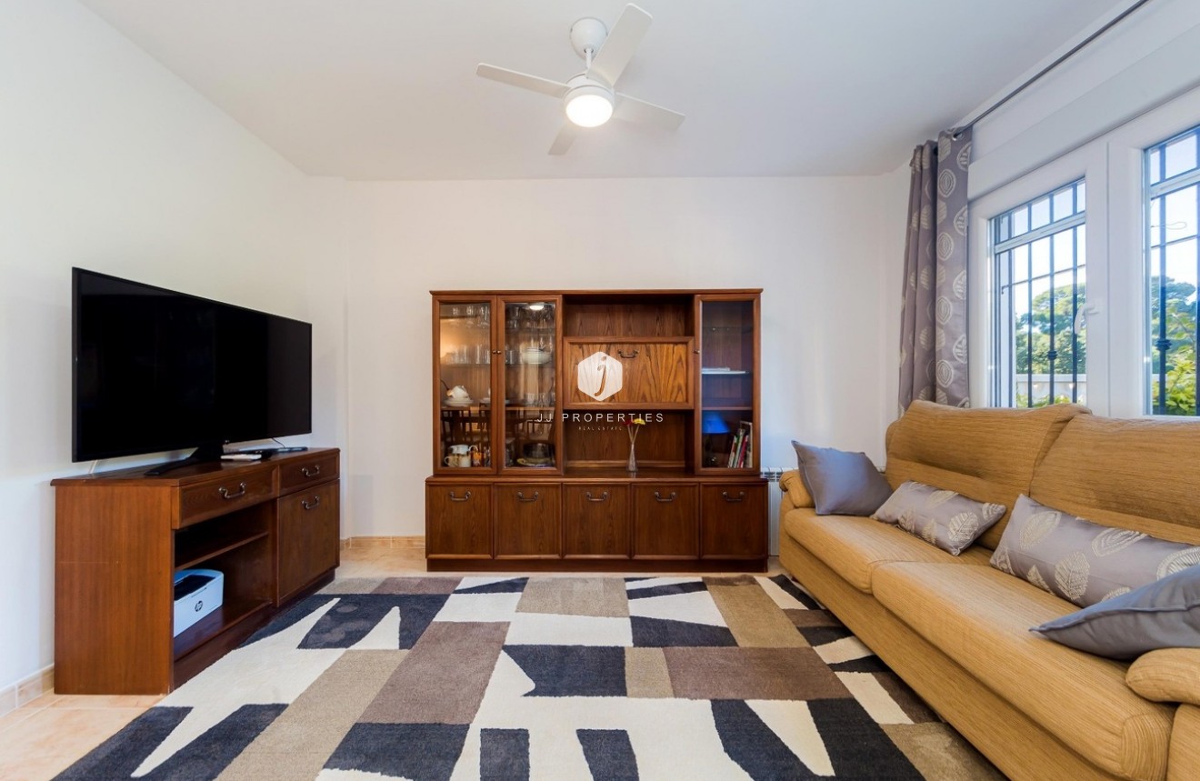 Resale - Duplex -
Dehesa de Campoamor - Costa Blanca