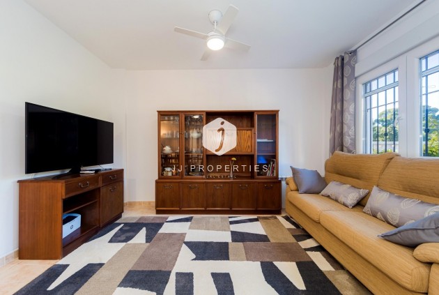 Resale - Duplex -
Dehesa de Campoamor - Costa Blanca