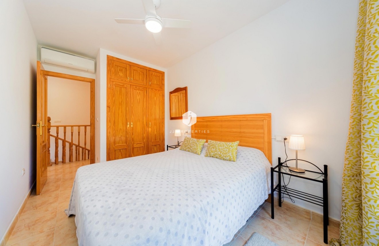 Resale - Duplex -
Dehesa de Campoamor - Costa Blanca