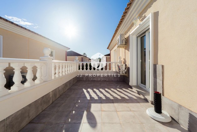 Resale - Duplex -
Dehesa de Campoamor - Costa Blanca