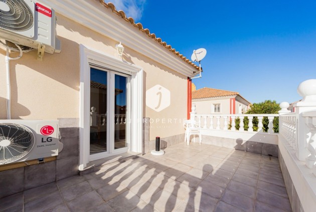 Resale - Duplex -
Dehesa de Campoamor - Costa Blanca