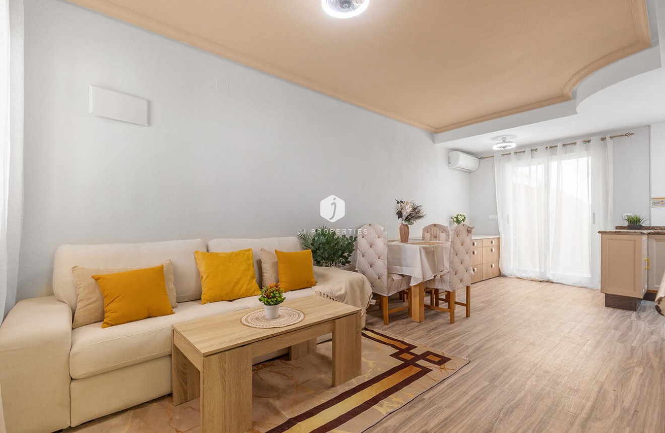Segunda mano - Chalet -
Orihuela Costa - Villamartín