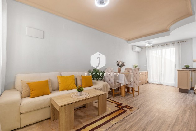 Segunda mano - Chalet -
Orihuela Costa - Villamartín