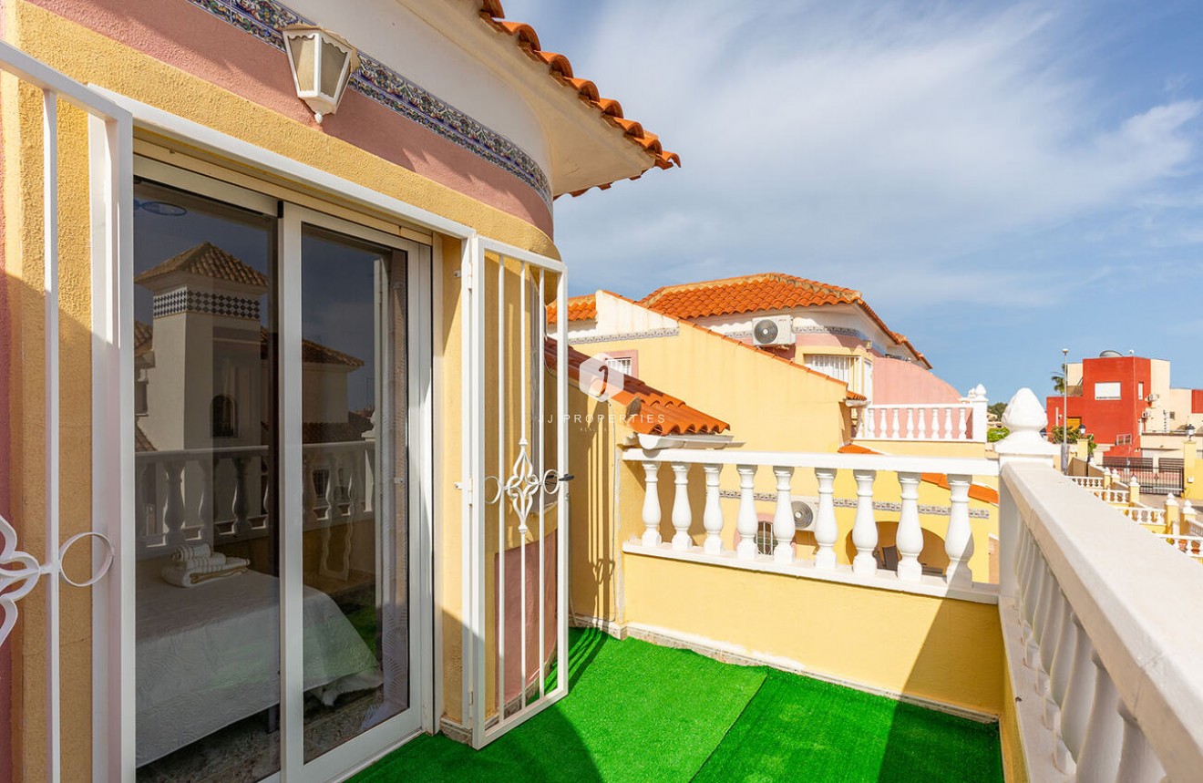 Segunda mano - Chalet -
Orihuela Costa - Villamartín