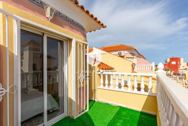 Segunda mano - Chalet -
Orihuela Costa - Villamartín