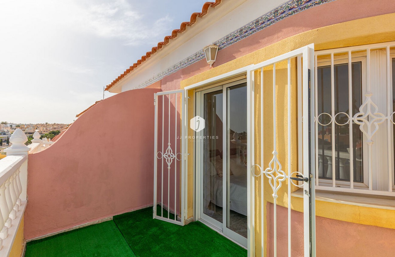 Segunda mano - Chalet -
Orihuela Costa - Villamartín