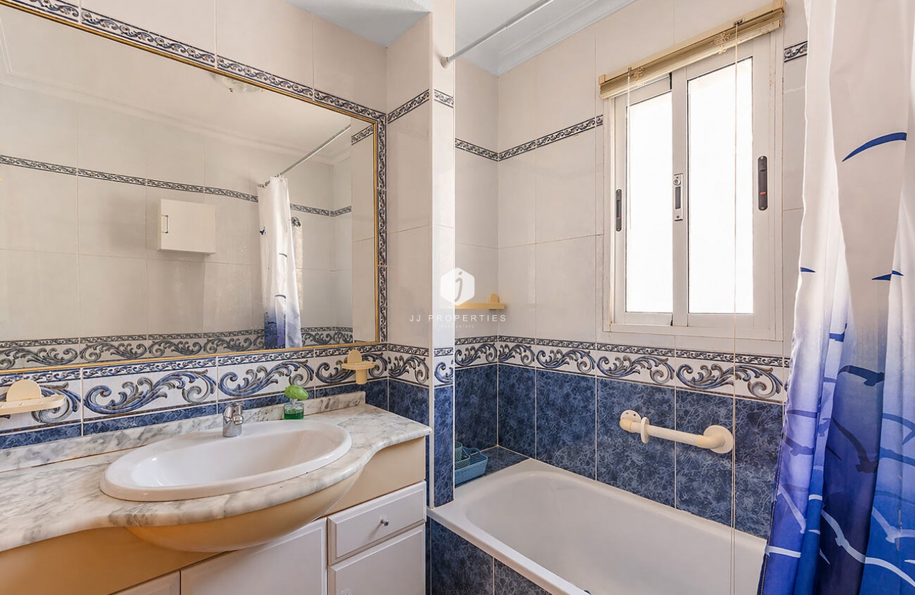Segunda mano - Chalet -
Orihuela Costa - Villamartín