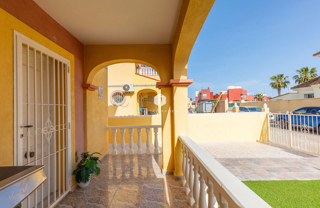 Segunda mano - Chalet -
Orihuela Costa - Villamartín