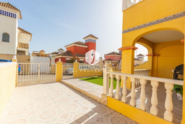 Segunda mano - Chalet -
Orihuela Costa - Villamartín