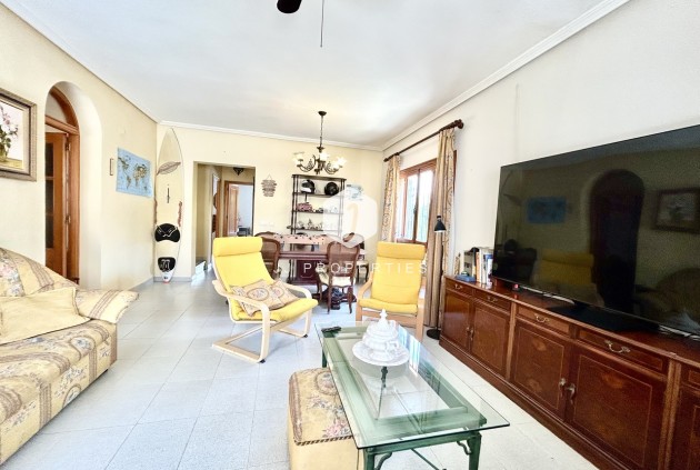 Resale - Villa -
La Zenia - Costa Blanca