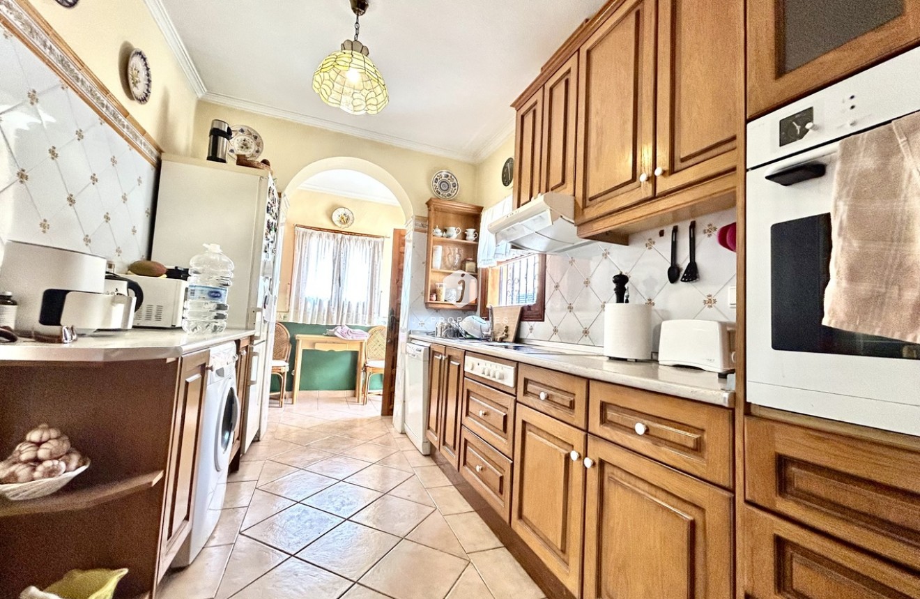 Resale - Villa -
La Zenia - Costa Blanca