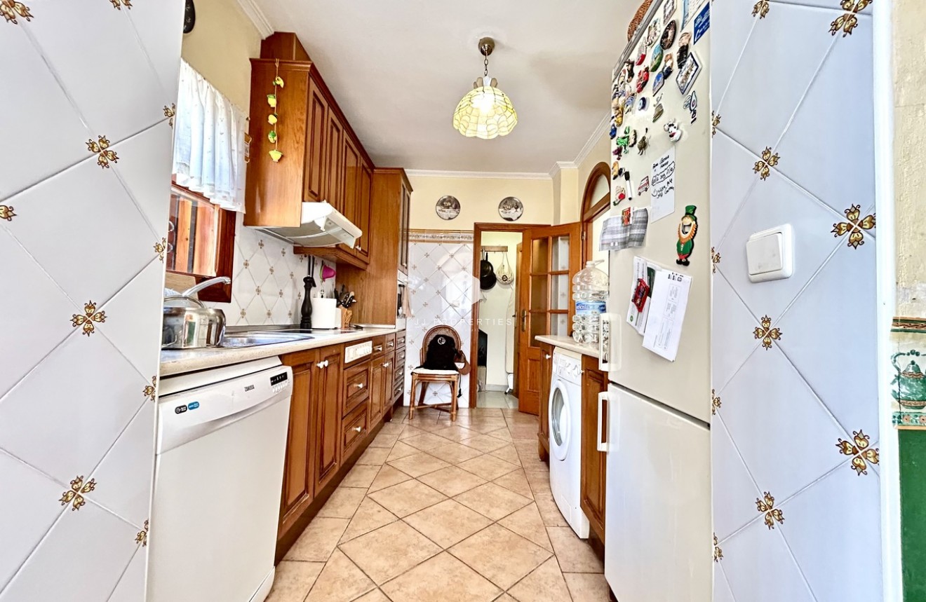 Resale - Villa -
La Zenia - Costa Blanca