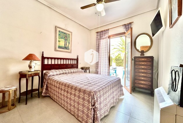 Resale - Villa -
La Zenia - Costa Blanca