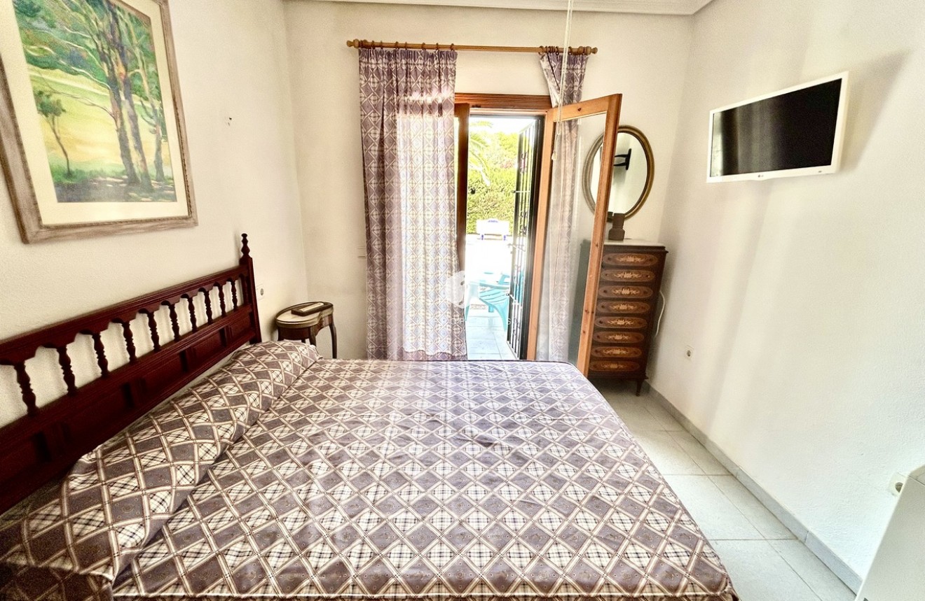 Resale - Villa -
La Zenia - Costa Blanca