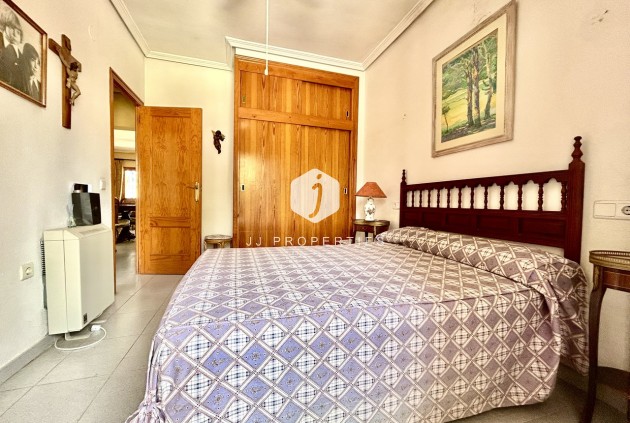 Resale - Villa -
La Zenia - Costa Blanca