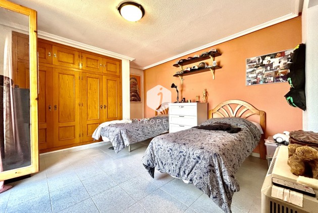 Resale - Villa -
La Zenia - Costa Blanca