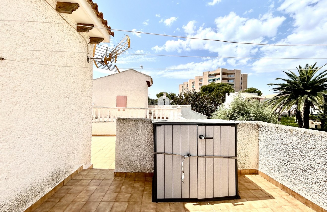 Resale - Villa -
La Zenia - Costa Blanca