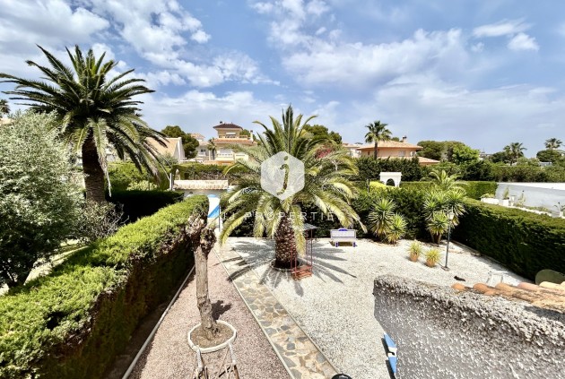 Resale - Villa -
La Zenia - Costa Blanca