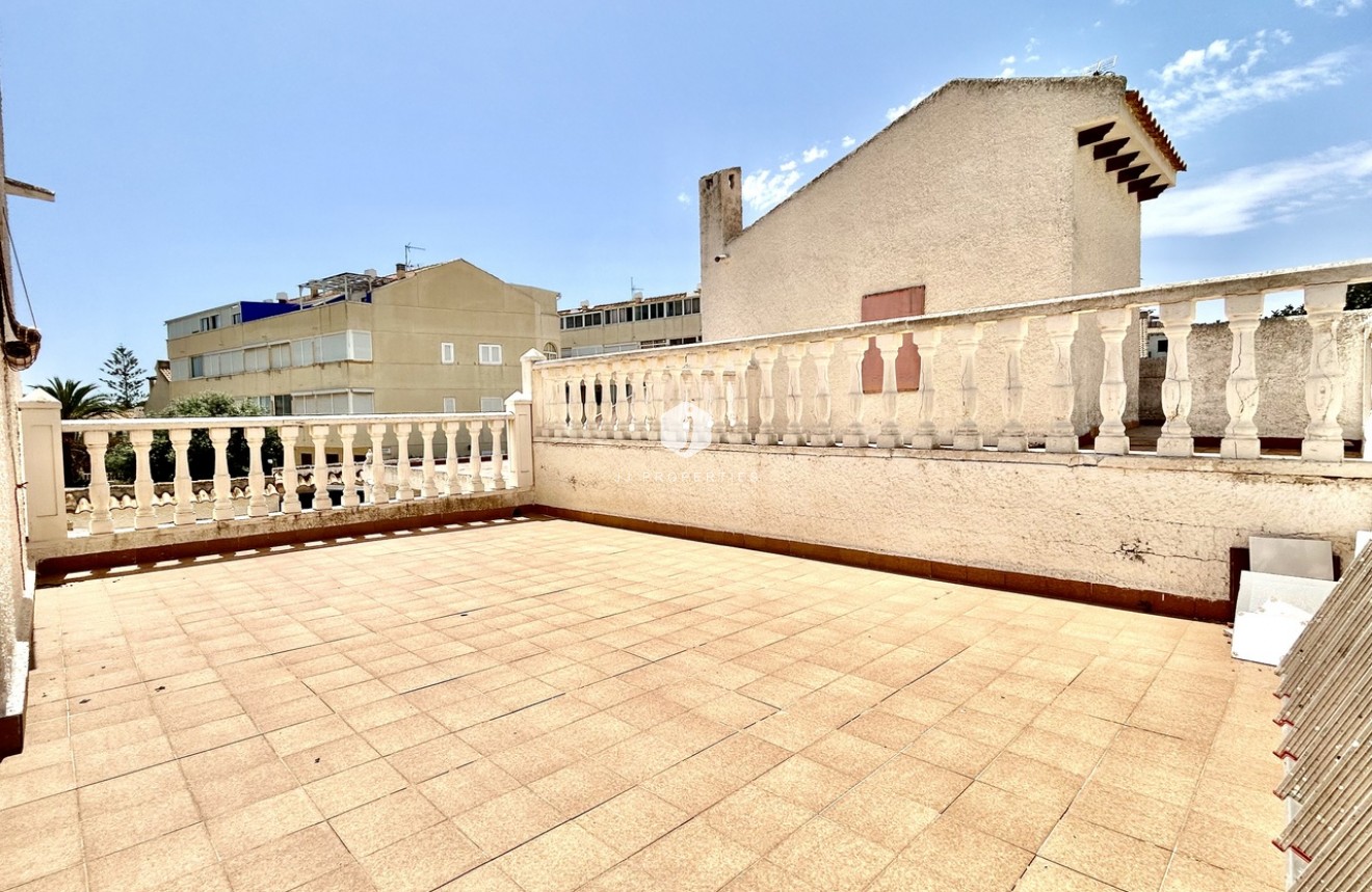 Resale - Villa -
La Zenia - Costa Blanca