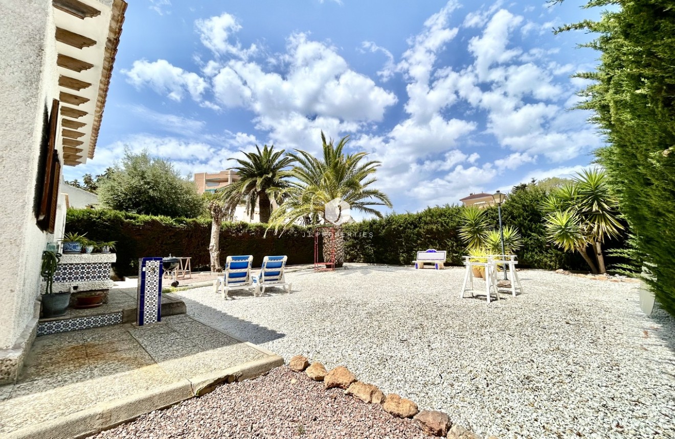 Resale - Villa -
La Zenia - Costa Blanca