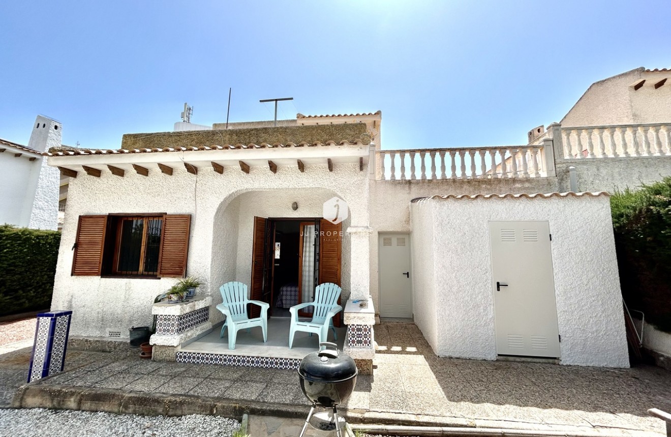 Resale - Villa -
La Zenia - Costa Blanca