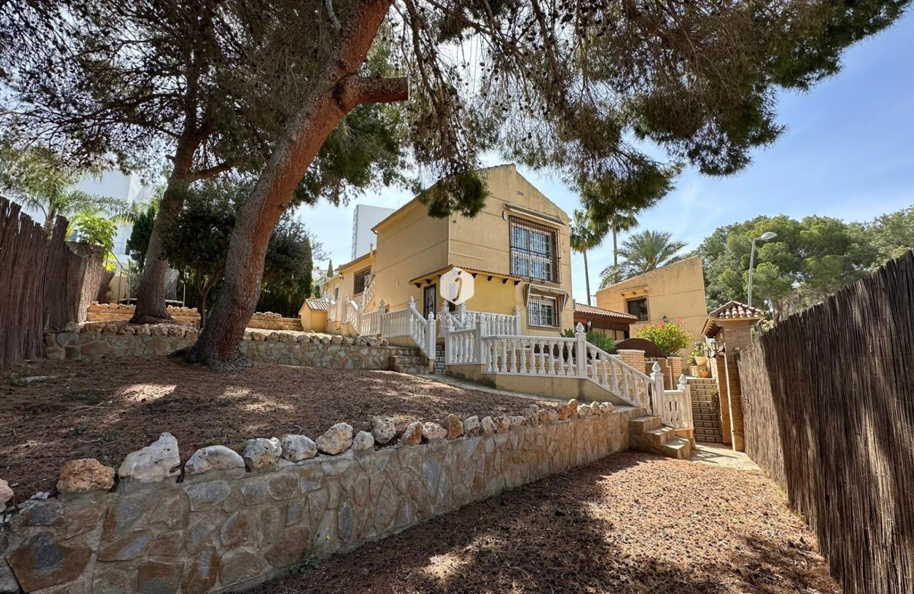 Resale - Villa -
Torrevieja - Los Balcones - Los Altos del Edén