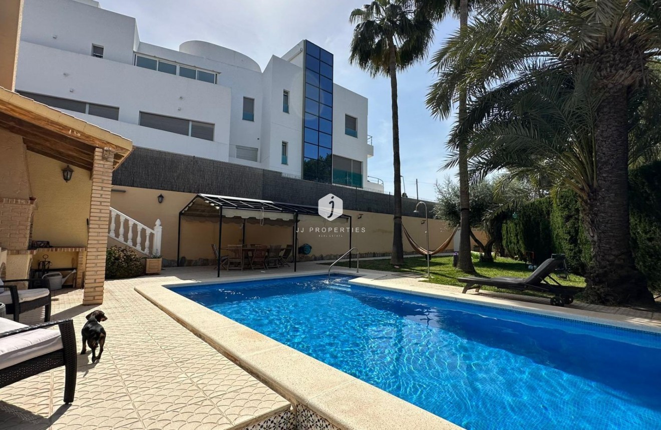 Resale - Villa -
Torrevieja - Los Balcones - Los Altos del Edén