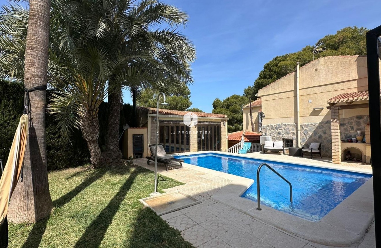 Resale - Villa -
Torrevieja - Los Balcones - Los Altos del Edén