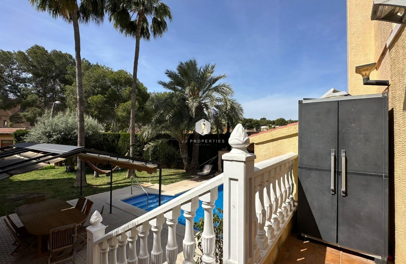Resale - Villa -
Torrevieja - Los Balcones - Los Altos del Edén