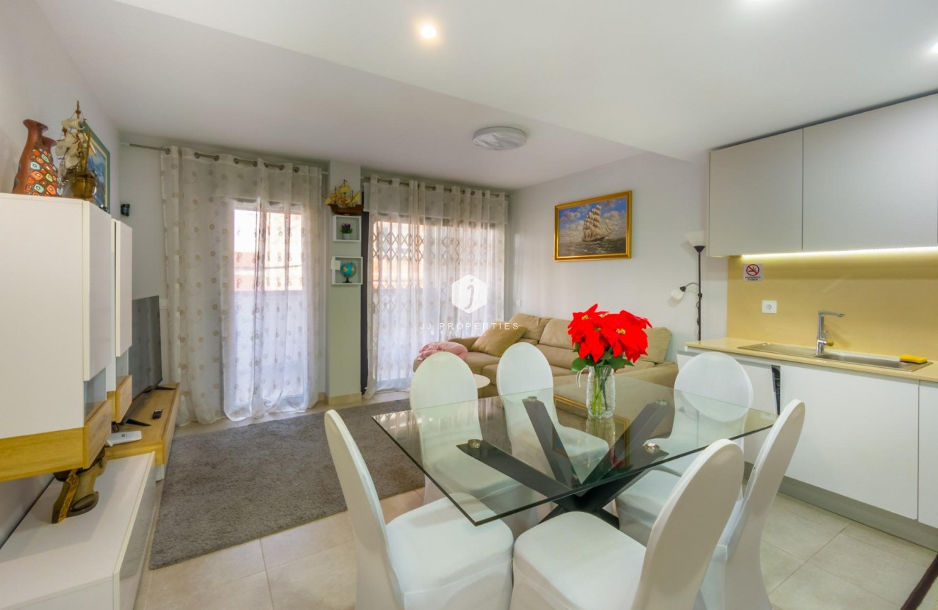 Segunda mano - Apartamento / piso -
Torrevieja - Estacion de autobuses
