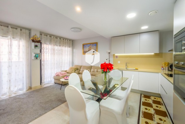 Segunda mano - Apartamento / piso -
Torrevieja - Estacion de autobuses