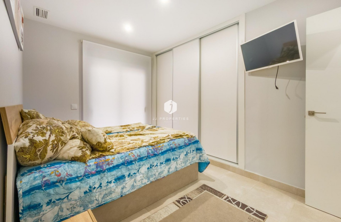 Segunda mano - Apartamento / piso -
Torrevieja - Estacion de autobuses