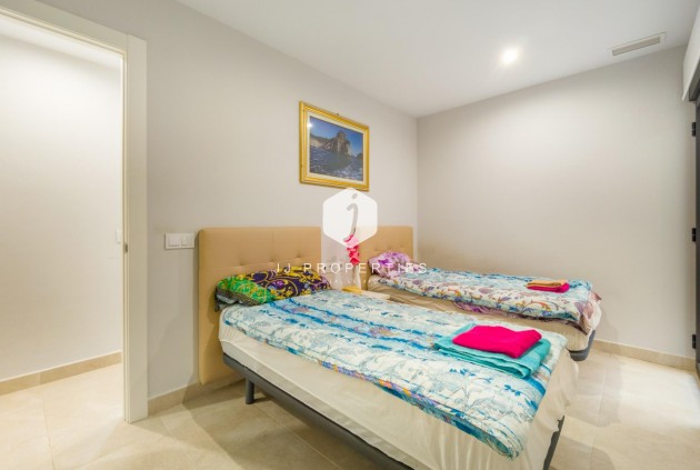 Segunda mano - Apartamento / piso -
Torrevieja - Estacion de autobuses