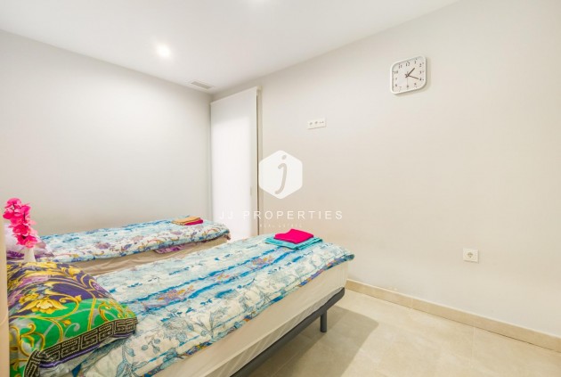 Segunda mano - Apartamento / piso -
Torrevieja - Estacion de autobuses